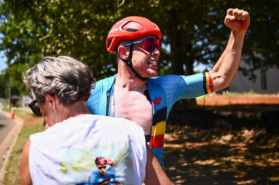 Picture by Olly Hassell/SWpix.com - 06/09/2026 - Cycling - 2026 UCI Para-cycling Road World Championships - Huntsville, Alabama, United States of America - Men T2 Road Race - Tim Celen (Belgium) celebrates winning to become World Champion